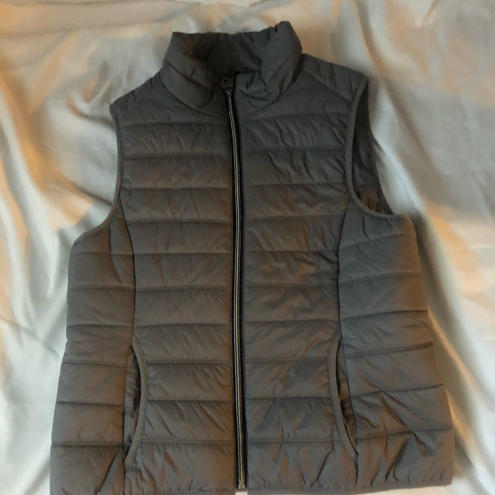 GUESS VEST - Picture 2 of 3